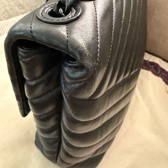 Tory Burch shoulder bag. - Picture 8 of 9